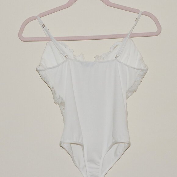 WHITE LACE BODY SUIT - Picture 7 of 11